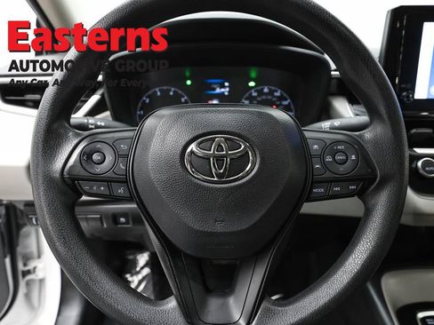 Used 2024 Toyota Corolla LE w/ LE Convenience Package FWD image 10