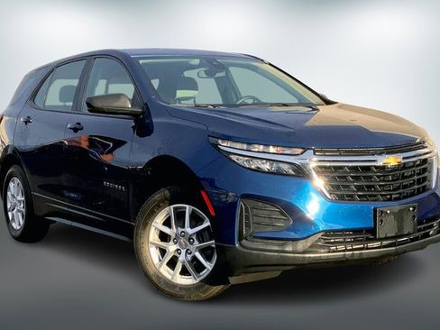 Used 2022 Chevrolet Equinox LS image 1