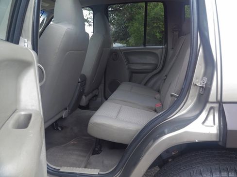 Used 2005 Jeep Liberty Renegade image 13