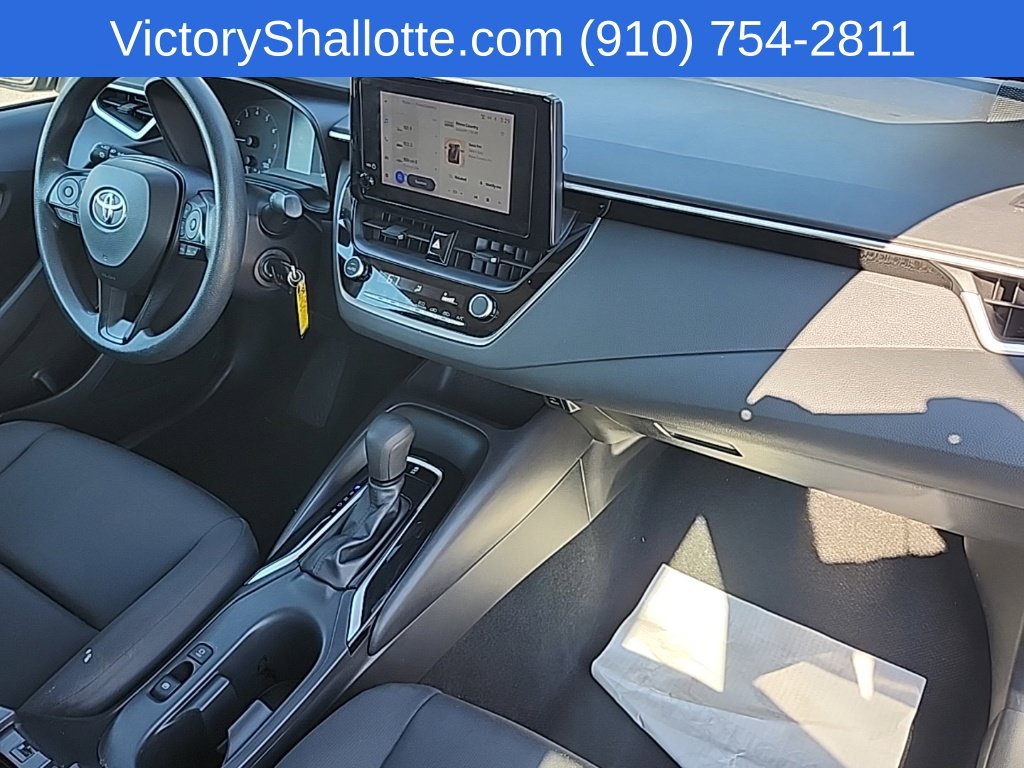 Used 2024 Toyota Corolla LE FWD image 30
