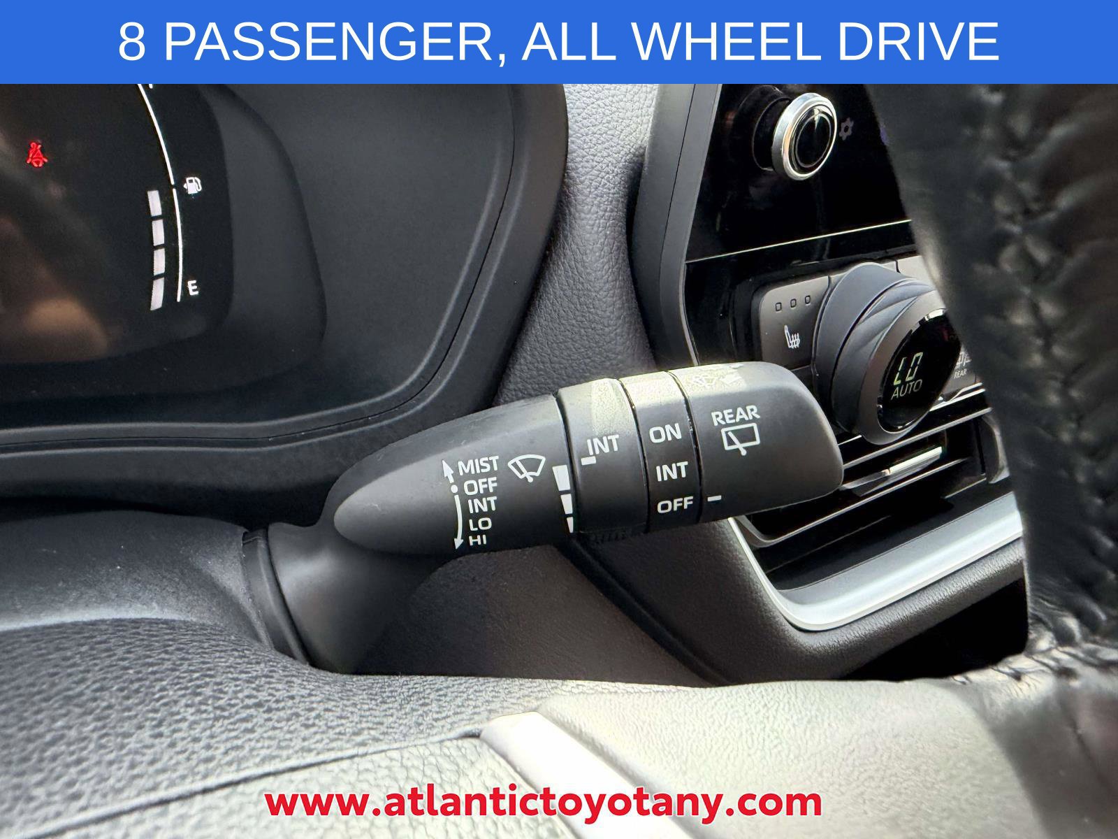 Used 2024 Toyota Grand Highlander AWD image 29
