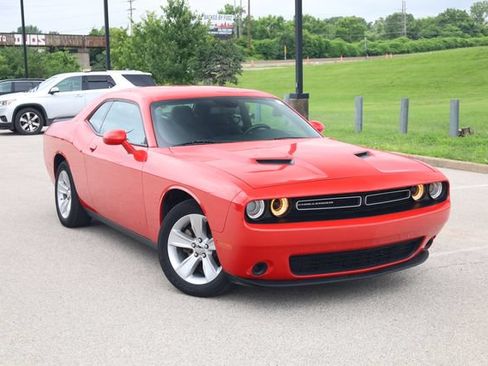 Used 2023 Dodge Challenger SXT RWD image 2