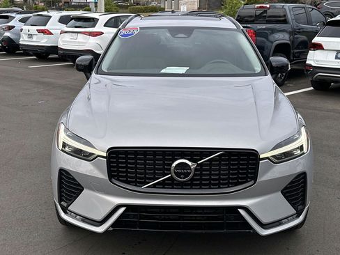 Certified 2025 Volvo XC60 B5 Plus image 8