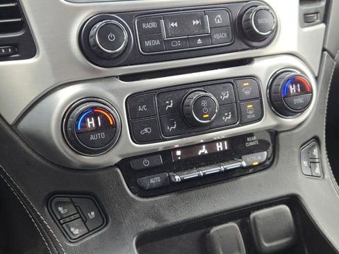 Used 2020 GMC Yukon XL SLT w/ Premium Edition image 24