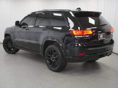 Certified 2020 Jeep Grand Cherokee Altitude AWD/4WD image 14