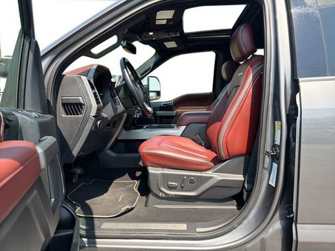 Used 2022 Ford F350 Platinum image 10