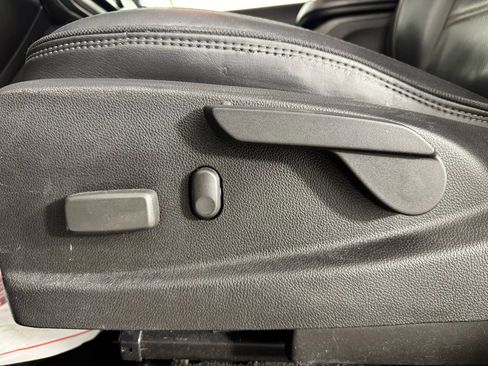 Used 2018 GMC Canyon Denali image 33