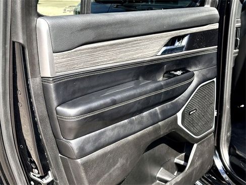 Used 2024 Jeep Wagoneer L Series II w/ Flexible Seating Group image 31