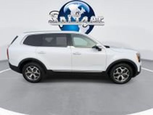 Used 2022 Kia Telluride EX image 8