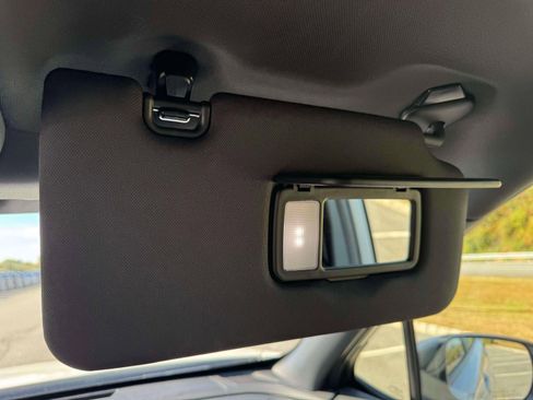 Certified 2025 Subaru Forester Premium image 28