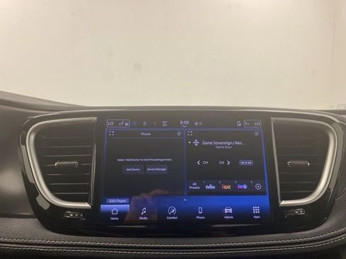 New 2026 Chrysler Pacifica Select image 13