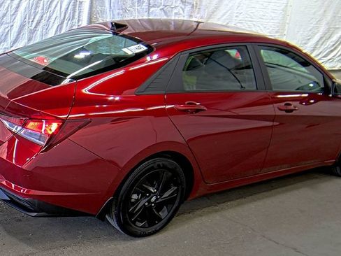 Used 2023 Hyundai Elantra SEL FWD image 4