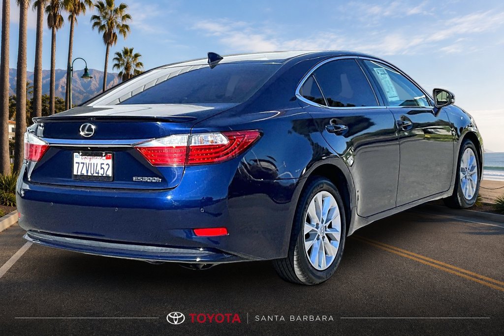 Used 2015 Lexus ES 300h w/ Navigation System Package FWD image 5