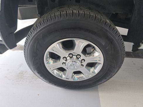 Used 2024 RAM 2500 Big Horn image 9