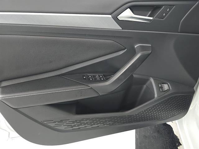 Used 2024 Volkswagen Jetta SE w/ Panoramic Sunroof Package FWD image 7