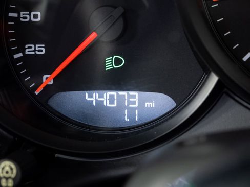 Used 2017 Porsche 718 Boxster image 10