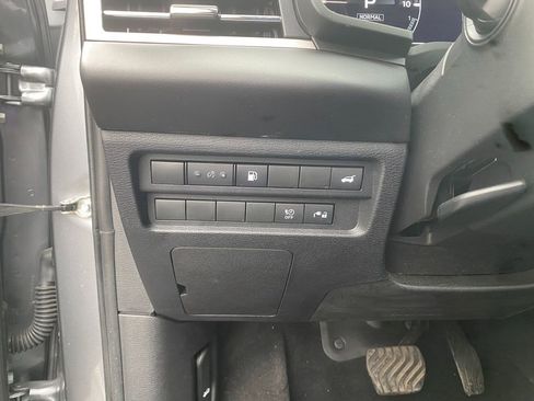 Used 2024 Mitsubishi Outlander SE image 14