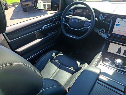 Used 2025 Jeep Grand Wagoneer Series II Obsidian w/ Quick Order Packagew 28T AWD/4WD image 13