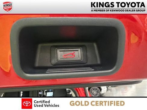 Used 2022 Toyota 4Runner Limited AWD/4WD image 17