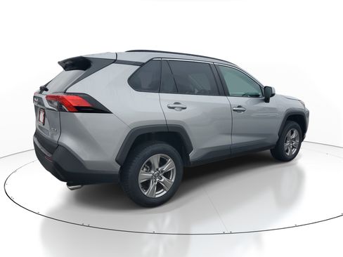 Used 2024 Toyota RAV4 XLE FWD image 6