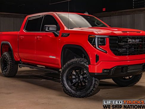 Used 2025 GMC Sierra 1500 Elevation AWD/4WD image 1
