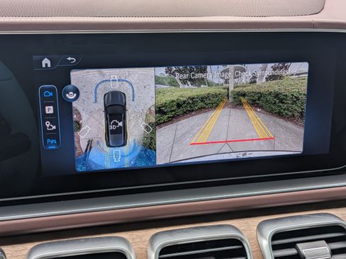 Certified 2026 Mercedes-Benz Maybach GLS 600 4MATIC image 19