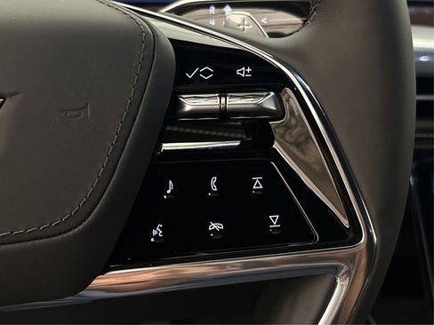 New 2025 Cadillac Escalade ESV Sport Platinum image 29