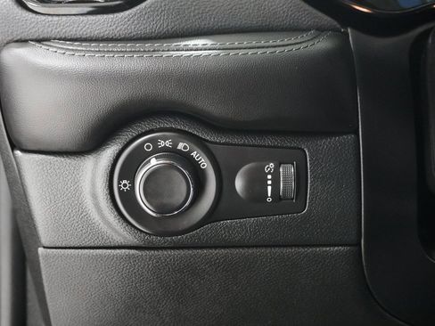 Certified 2024 Dodge Durango SXT image 21