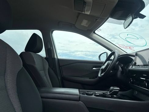 Used 2021 Nissan Rogue SV AWD/4WD image 26