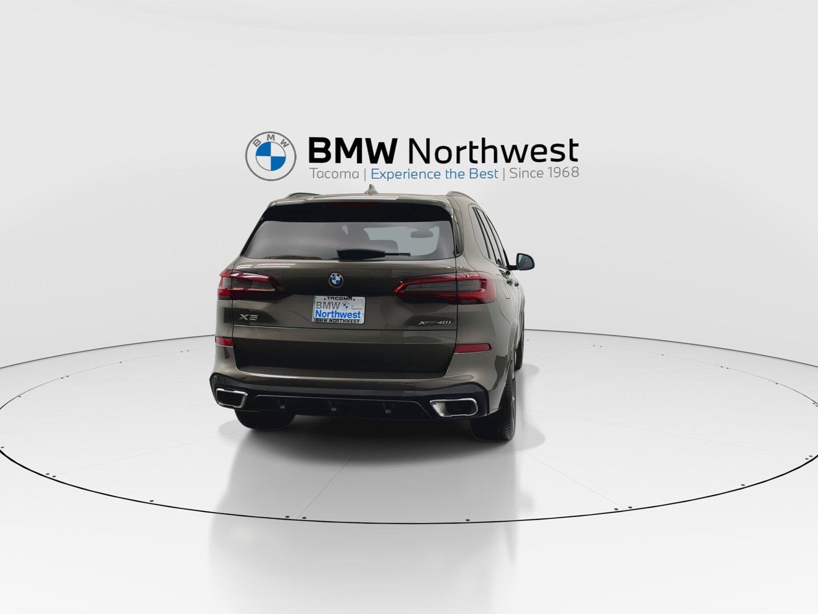 Used 2023 BMW X5 xDrive40i w/ M Sport Package AWD/4WD image 2