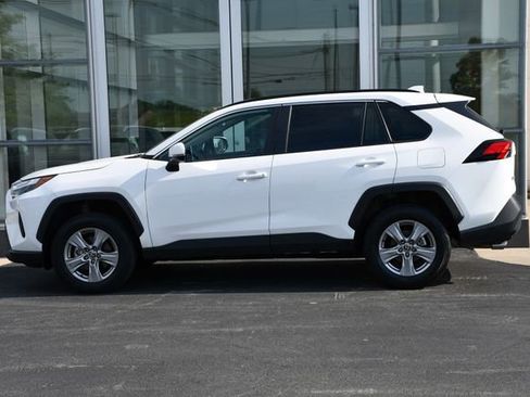 Used 2025 Toyota RAV4 XLE AWD/4WD image 10
