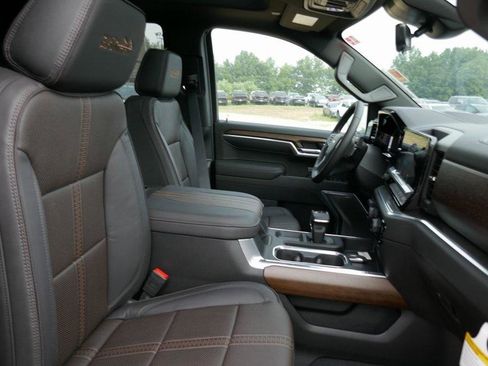 New 2026 Chevrolet Silverado 1500 High Country w/ Midnight Edition image 16