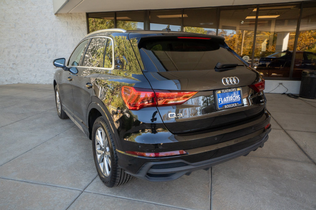 Used 2024 Audi Q3 2.0T Premium AWD/4WD image 5