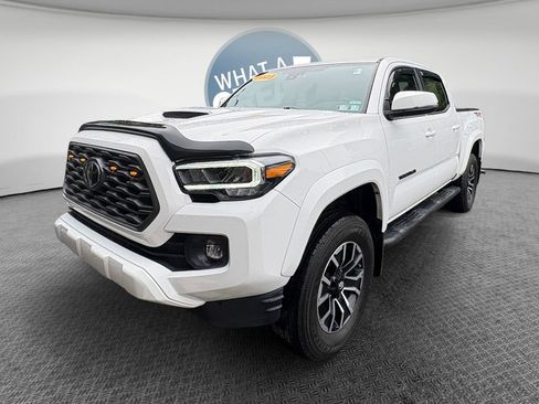 Used 2023 Toyota Tacoma TRD Sport AWD/4WD image 8