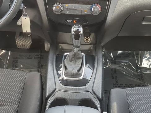 Certified 2022 Nissan Rogue Sport S image 19