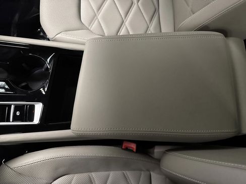 Used 2024 Volkswagen Atlas SE w/ Panoramic Sunroof Package image 21