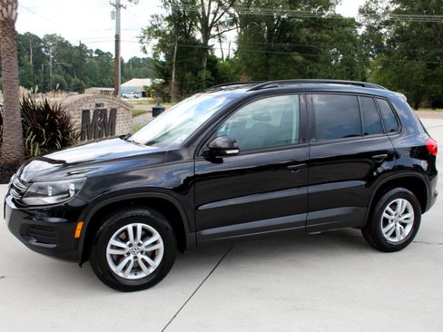 Used 2016 Volkswagen Tiguan S image 12