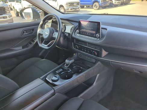 Used 2024 Nissan Rogue S AWD/4WD image 22