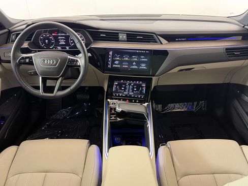 Used 2024 Audi Q8 e-tron Prestige AWD/4WD image 16