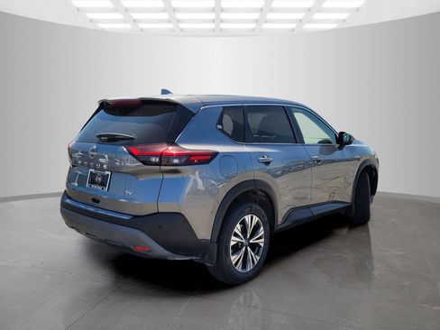 Used 2023 Nissan Rogue SV FWD image 4