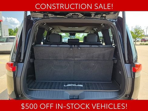 Used 2026 Lexus GX 550 w/ Accessory Package (2T) AWD/4WD image 17