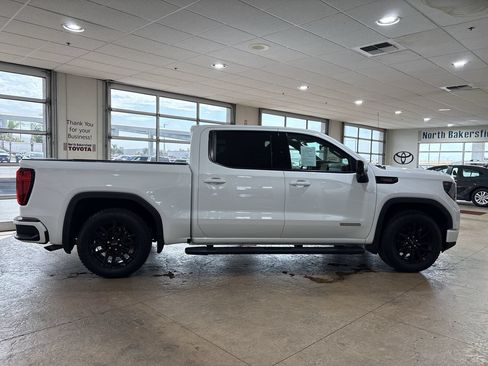 Used 2024 GMC Sierra 1500 Elevation w/ Elevation Premium Package RWD image 3
