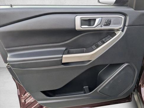 Used 2022 Ford Explorer Limited w/ Equipment Group 301A image 13