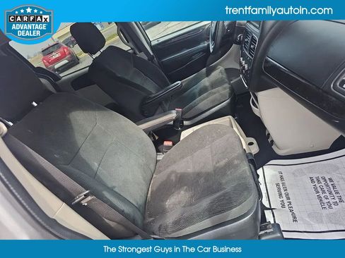 Used 2018 Dodge Grand Caravan SE image 43