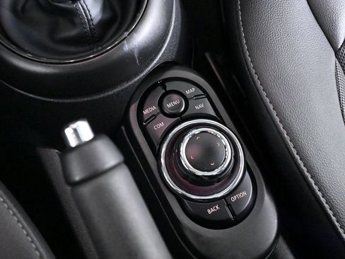 Used 2023 MINI Cooper 2-Door Hardtop FWD image 22