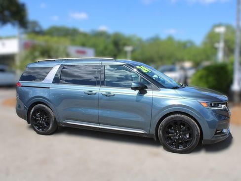 Used 2024 Kia Carnival SX FWD image 4