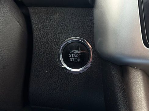 Used 2015 Toyota Highlander XLE image 28