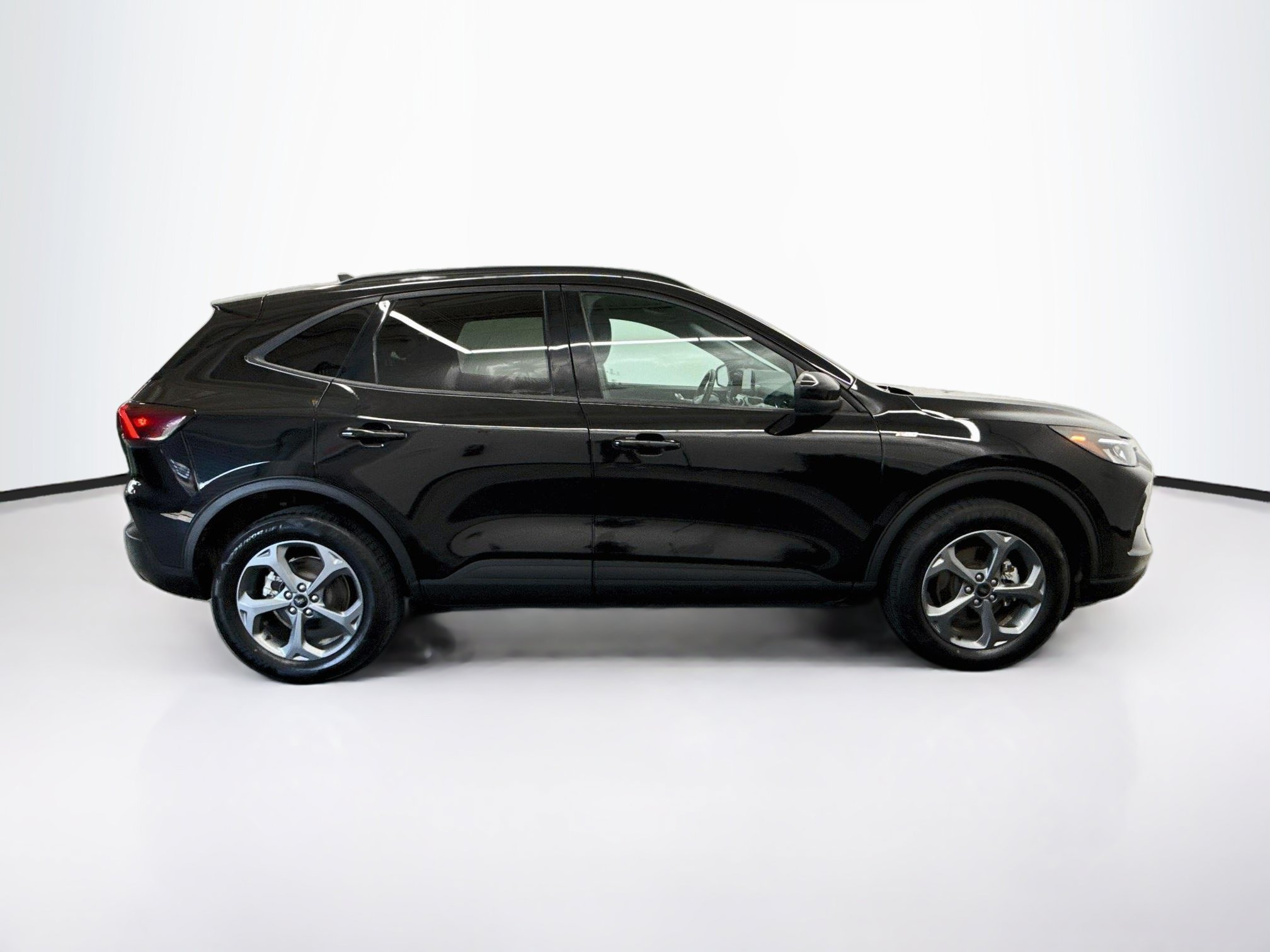 Used 2025 Ford Escape ST-Line Select AWD/4WD image 10