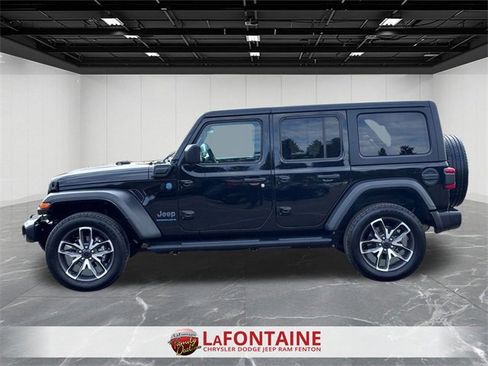 Used 2025 Jeep Wrangler Unlimited Sport S 4xe w/ Convenience Group image 2