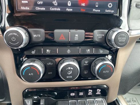 Used 2019 RAM 2500 Laramie AWD/4WD image 26